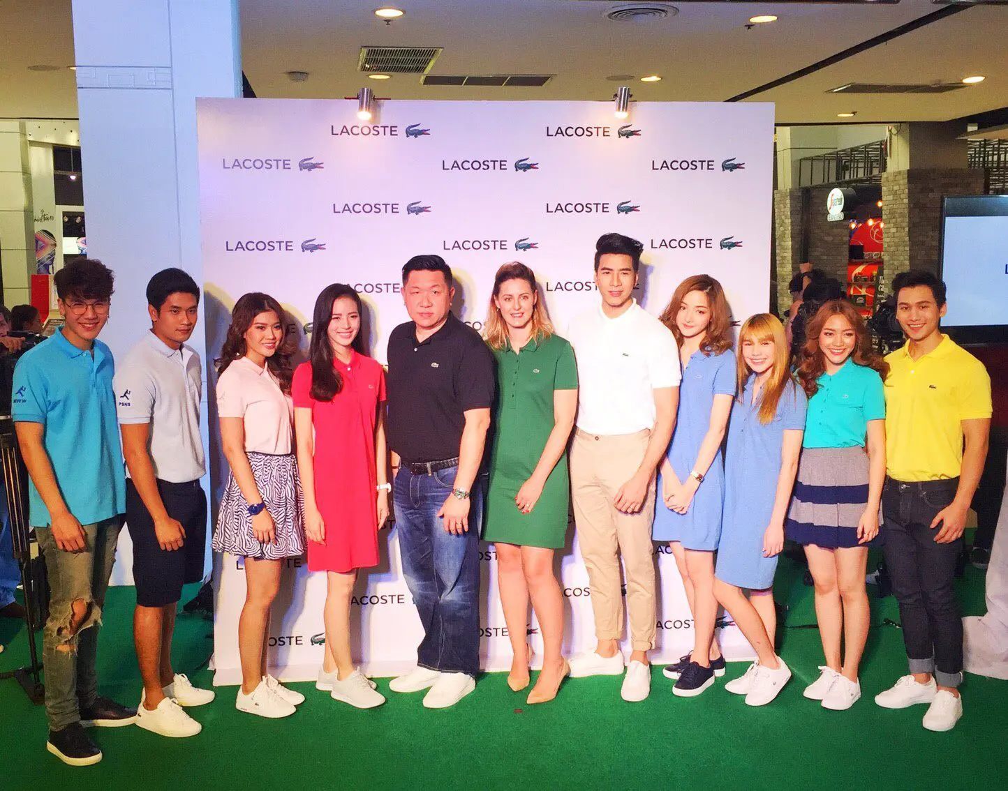 จากแรงบันดาลใจในตำนาน ส่งผ่านความคลาสสิคของคอลเลคชั่น L.12.12สู่ Lacoste Pop up ROADSHOW  เอ็กซ์คลูซีฟป๊อปอัพบินตรงจากประเทศฝรั่งเศส ครั้งแรกในไทย