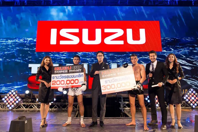 “แสนสะท้าน พี.เค.แสนชัยมวยไทยยิม” คว้าชัย ISUZU CUP SUPER FIGHT 2017