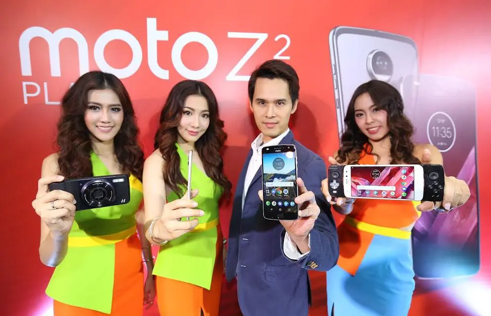 โมโตโรล่าเดินหน้ารุกธุรกิจสมาร์ทโฟนในตลาดอาเซียนพร้อมเปิดตัว Moto Z2 Play และ Moto Mods