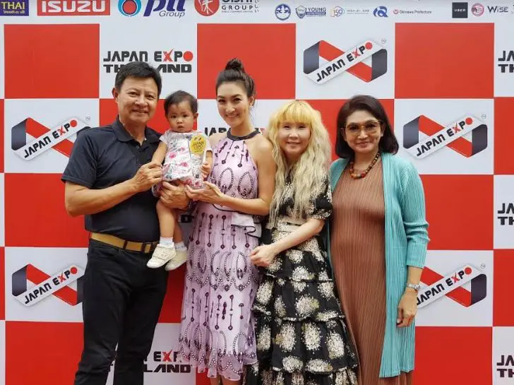 แพนเค้ก-เขมนิจ สุดปลื้ม!!! รับรางวัล Japan Expo Thailand 2018