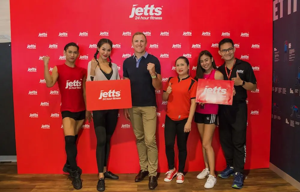 Jetts 24 Hour Fitness เปิดคลาสออกกำลังกายแนวใหม่ SH’BAM ชวนหนุ่มสาวมาขยับร่างกาย บริหารเสน่ห์ กับท่วงท่าที่ทันสมัยและทำนองเพลงสุดตื๊ด