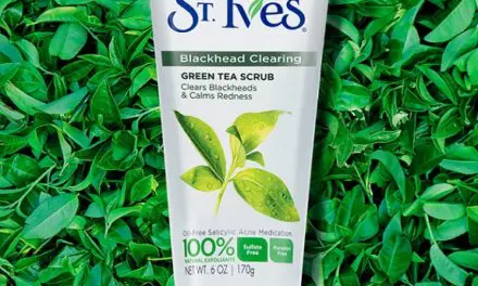 ผิวใสไร้สิว เพราะเพิ่มสครับชาเขียวคู่ใจ กับ St. Ives Blackhead Clearing Green Tea Scrub