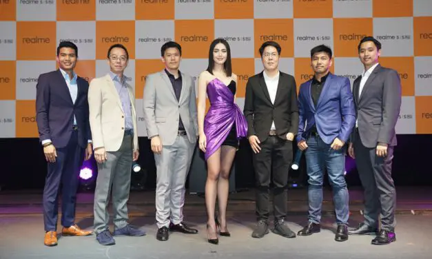 เรียลมี ชวนคนรุ่นใหม่เปิดประสบการณ์ที่แตกต่างและกล้าที่จะออกนอกกรอบ กับสมาร์ทโฟนรุ่น “realme 5” และ “realme 5 Pro” ดีไซน์สุดแฟชั่นแบบโฮโลกราฟิก ไดมอนด์
