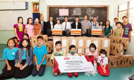 เลอโนโวจัดโครงการ People First “Giving Back” มอบคอมพิวเตอร์เพื่อการศึกษาแก่มูลนิธิเพื่อเยาวชนชนบท