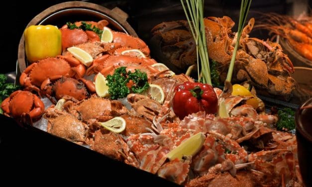 อิ่มไม่อั้นกับกองทัพบุฟเฟ่ต์ปูสุดคุ้มที่ เดอะ สแควร์