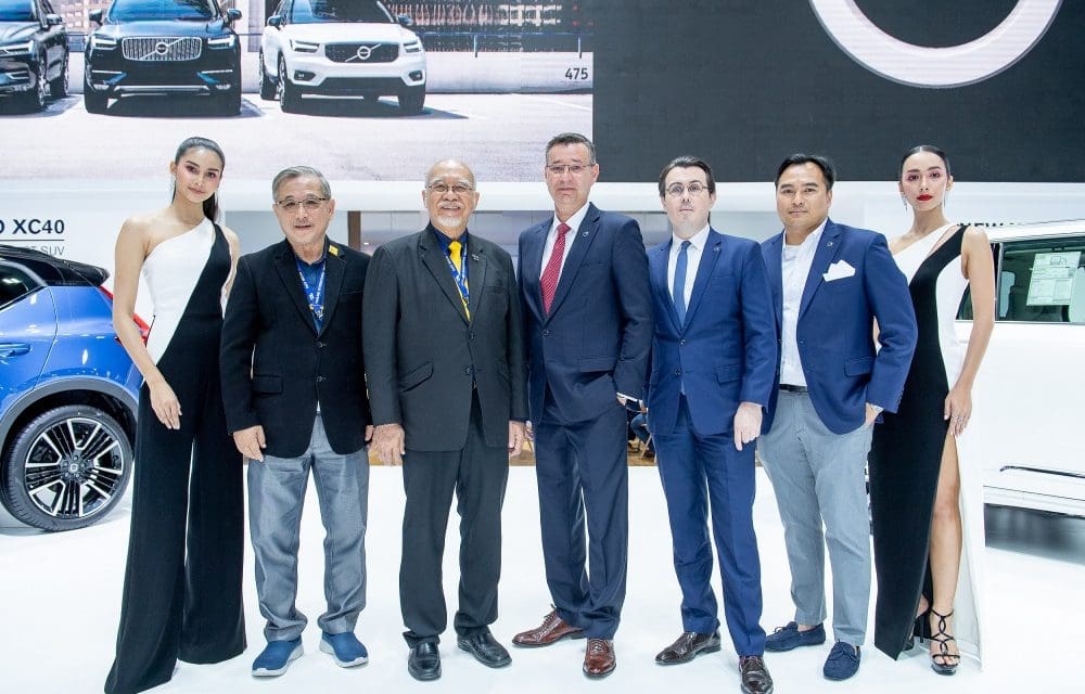 วอลโว่ จัดแสดงสุดยอดนวัตกรรมยานยนต์ครั้งยิ่งใหญ่ นำขบวนโดย XC40 พร้อมเงื่อนไขผ่อนชำระเพียง 19,xxx บาท/เดือน การตกแต่งแบบ R-Design สำหรับทุกรุ่นตั้งแต่ XC40 จนถึง XC90 พร้อมจัดรายการ Volvo Dream Campaign และบริการเอ็กซ์คลูซีฟรูปแบบใหม่ การรักษาซ่อมบำรุงนาน 10 ปี หรือ 100,000 กม. และสิทธิพิเศษอีกมากมาย
