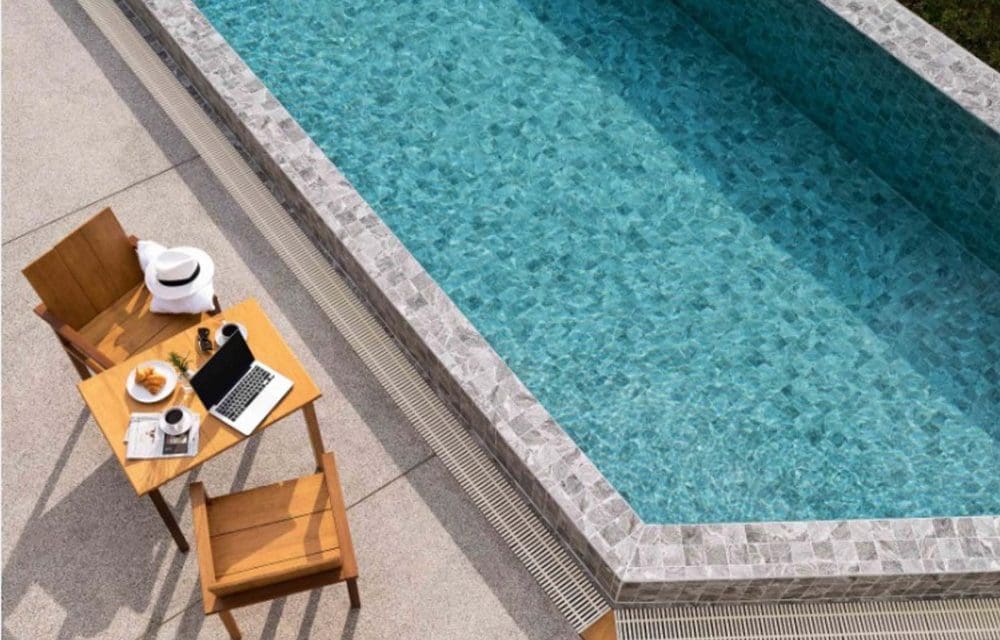 คอตโต้ อวดกระเบื้องโมเสกพอร์ซเลน ชุดพิเศษ เฉพาะสระว่ายระดับไฮเอนด์ รุ่น ไฮด์อเวย์ อัลไพน์