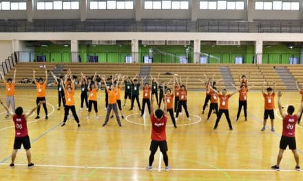 เจ็ทส์ ฟิตเนส 24 ชั่วโมง อาสาเพิ่มความฟิตแอนด์เฟิร์มให้นิสิต-นักศึกษา ในกิจกรรมอุ่นเครื่องก่อนงานฟุตบอลประเพณีธรรมศาสตร์-จุฬา ครั้งที่ 73