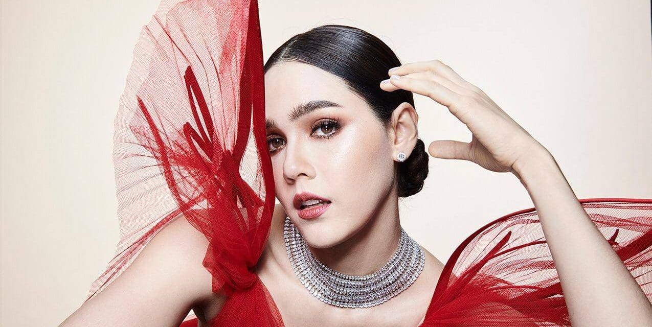 “ชมพู่” พิสูจน์บทบาท “Queen of Cannes” ตัวจริงเสียงจริง กับ 4 ลุคปังๆ #ยืนหนึ่งในคานส์ ฟาดบนพรมแดง