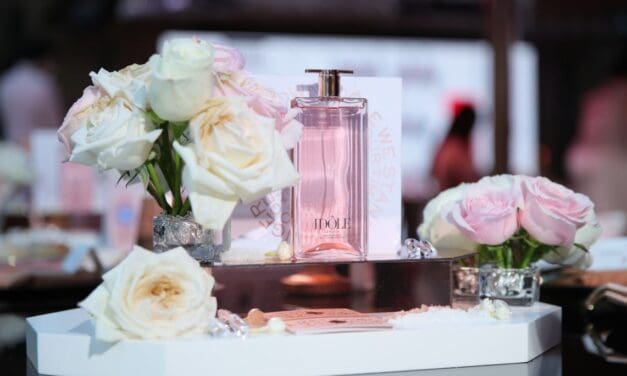 ต้าเหนิง นำทีมผู้หญิงยุคใหม่ ร่วมงานเปิดตัวสุดยิ่งใหญ่ “LANCÔME IDÔLE LE PARFUM” หอมฟุ้งไปทั่วงาน หอมหวานไปทั่วเรือ ค้นพบความลับน้ำหอมกลิ่นใหม่ จากลังโคม IDÔLE น้ำหอมสำหรับผู้หญิงยุคใหม่ เข้มแข็ง และมีพลัง