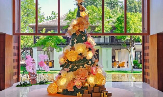 อนันตรา เชียงใหม่ รีสอร์ท เผยโฉมต้นคริสต์มาสแรงบันดาลใจ เชิดชูหัตถศิลป์ล้านนา และความยั่งยืน