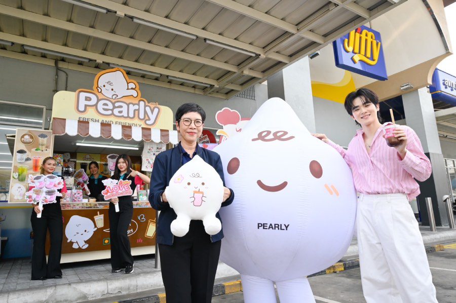 ร้านชานม Pearly สลัดภาพร้านลับในปั๊ม พลิกโฉมใหญ่รอบ 13 ปี ส่ง “น้องเพิร์ลลี่” ปักหมุดแลนด์มาร์คเสริฟความสดชื่นทั่วไทย